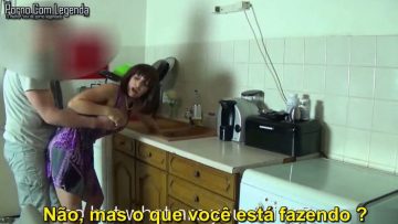112 – Encoxou a mãe na pia